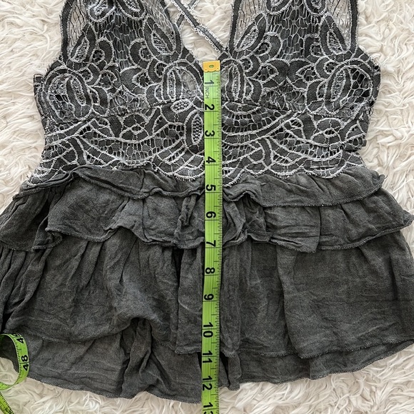 POL Lace Detail Ruffled Tank Top - Picture 15 of 15